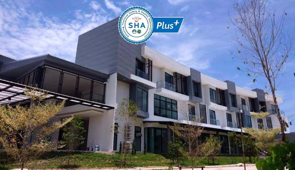 Hotel Chuan Chom The High Resort Saraburi - Sha Plus Bagian luar foto